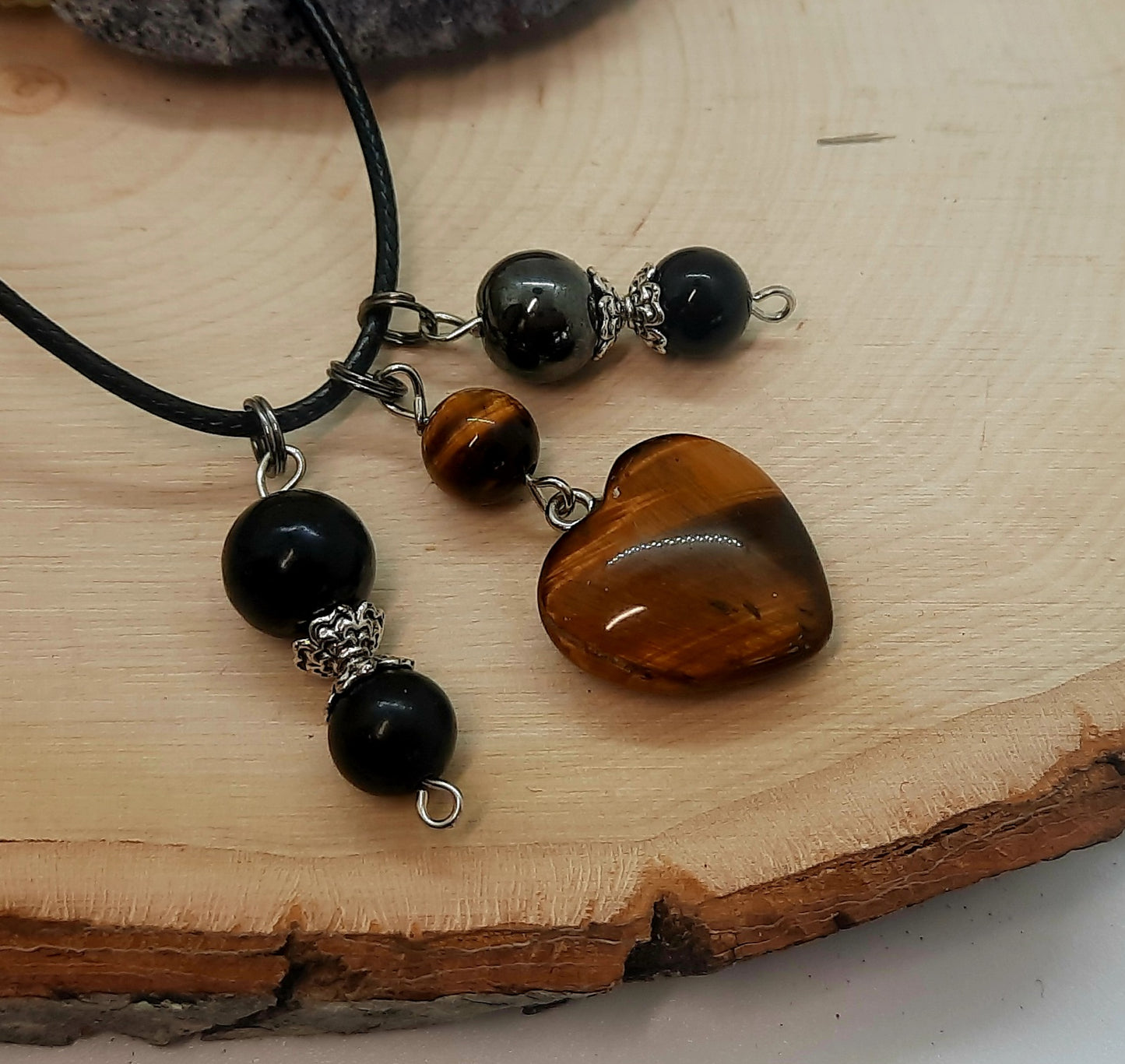 Heart Stone Empath Protection Healing Energy Necklace Pendant: EMF 5G Protection Shungite Hematite Black Tourmaline